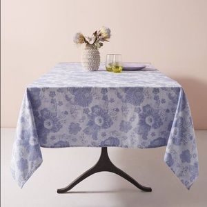 Anthropologie BRAND NEW, Chiswick Tablecloth